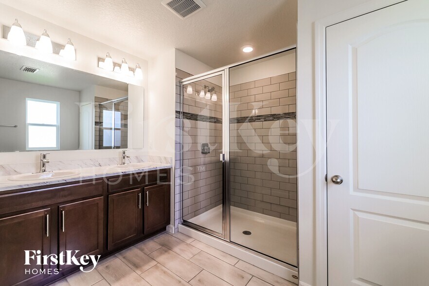 Building Photo - 957 Gotthard Pass Dr.