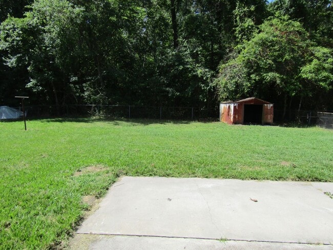 Building Photo - 121 Glenn Bryant Rd