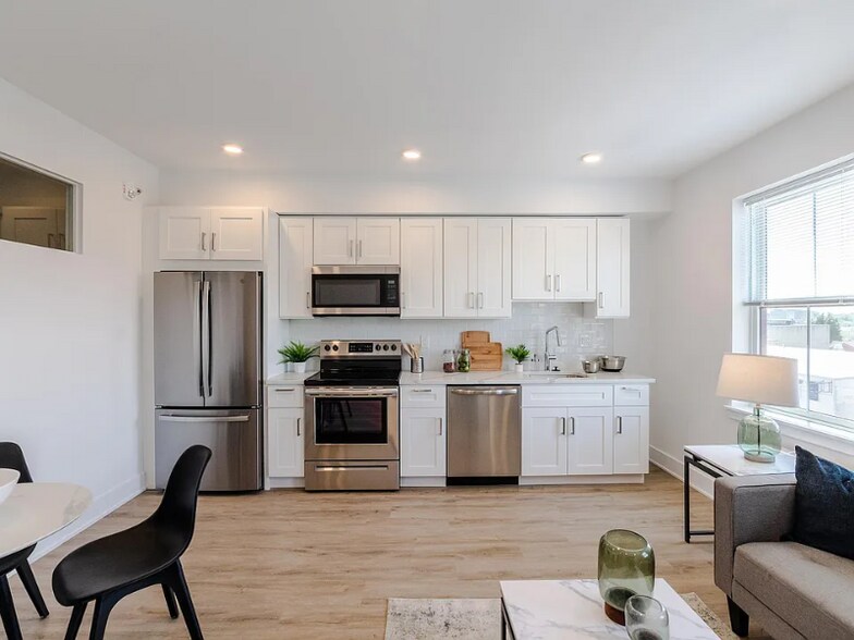 Building Photo - 1201 W Girard Ave