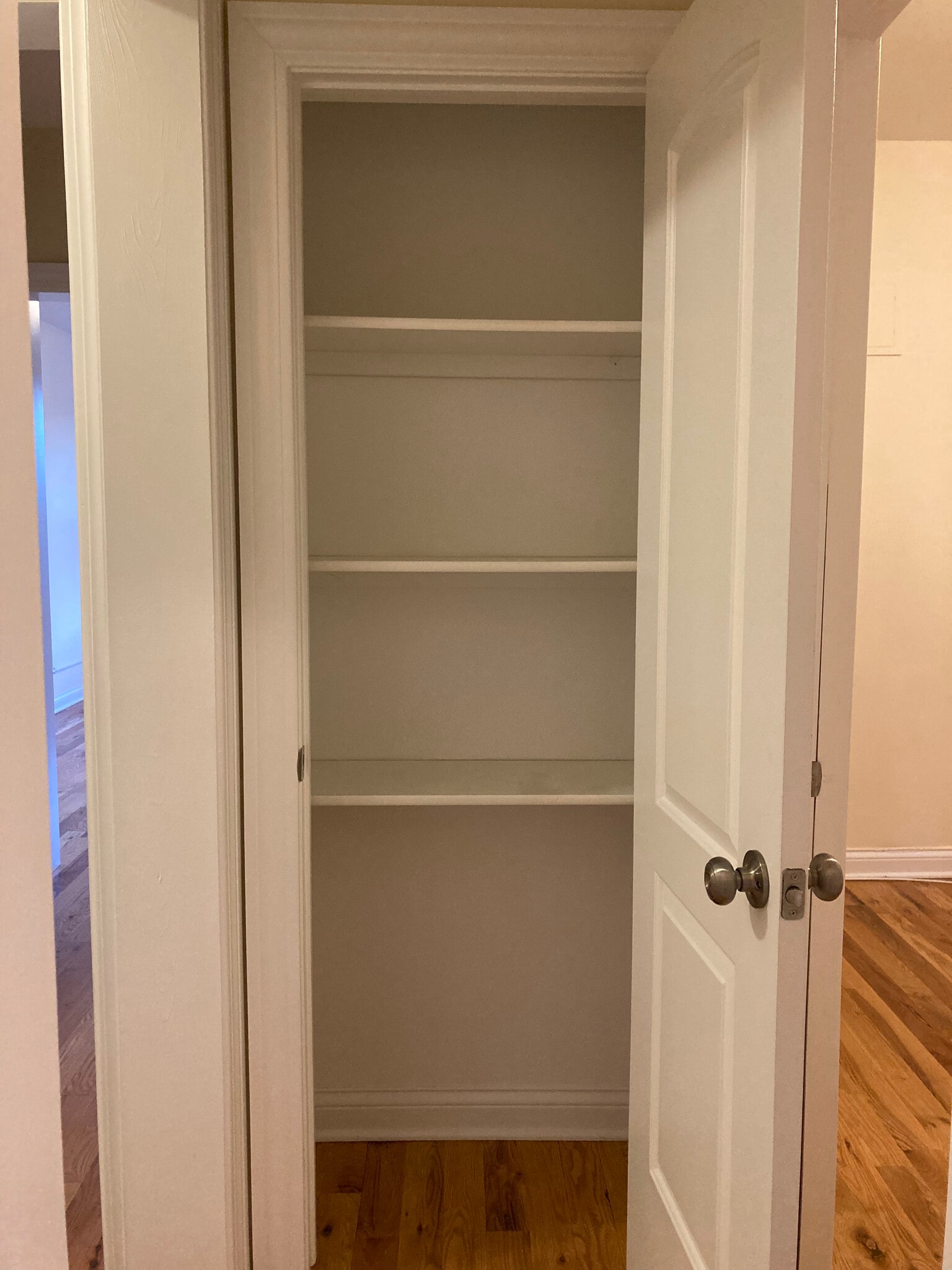 Building Photo - 338 Tudor Ct