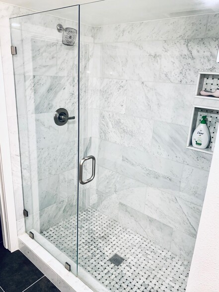Full marble shower - 1447 Osceola St