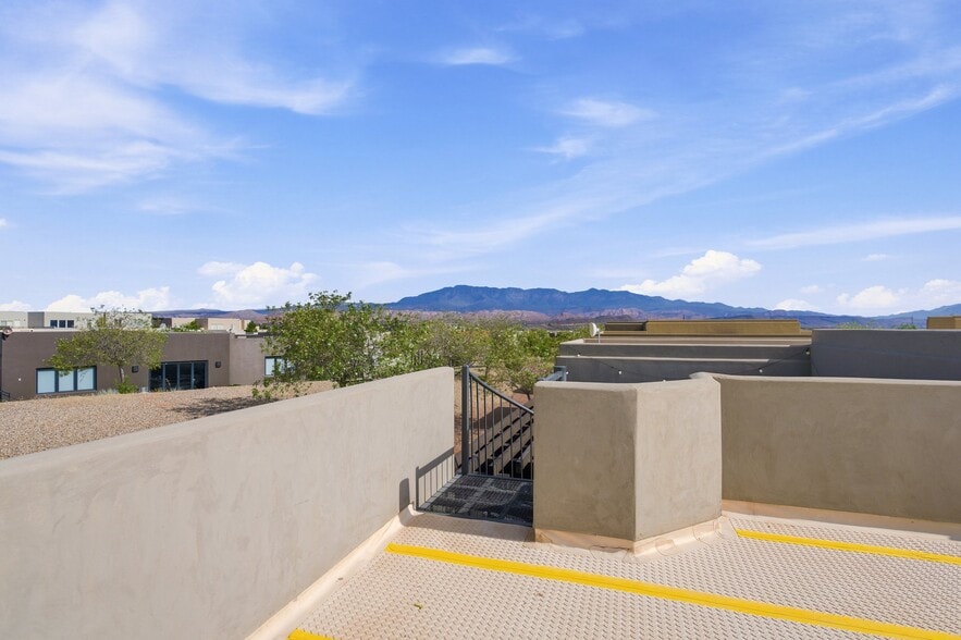 Building Photo - 3250 S 4900 W