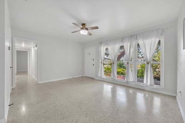 Building Photo - 3 bed Home in Audubon Park