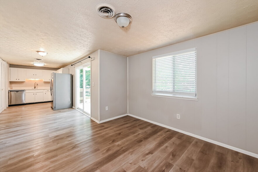 Building Photo - 1860 Suwanee Ridge Ct NW