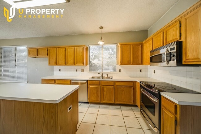 Building Photo - A Sweety Corner Home in Lewisville, Don't ...