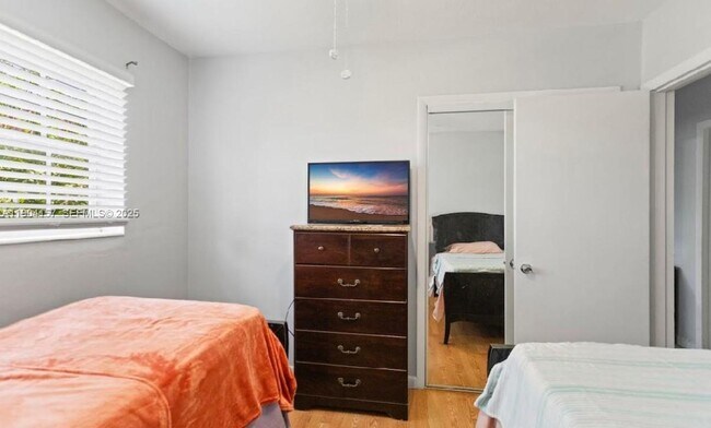 Building Photo - 18830 NW 7th Ave