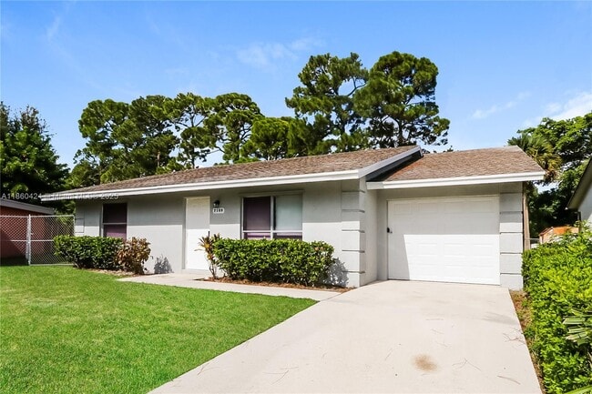 Building Photo - 7109 Glenwood Dr