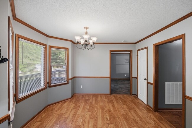 Building Photo - Spacious 4BR with Beautiful Backyard Retreat!
