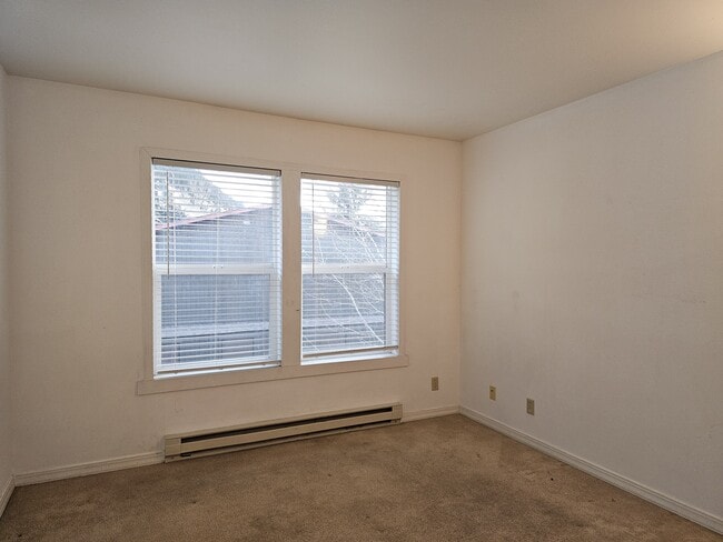 Building Photo - 1070 Elk Run Ln