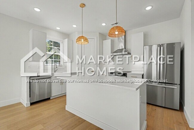 Building Photo - 1 Taverly Dr