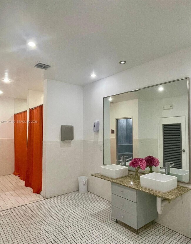 Building Photo - 650 NE 64th St