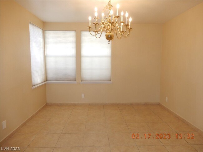 Building Photo - 7840 Millhopper Ave