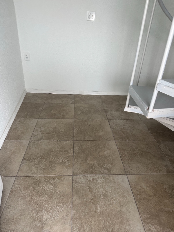 Building Photo - 1064 N Tamiami Trl