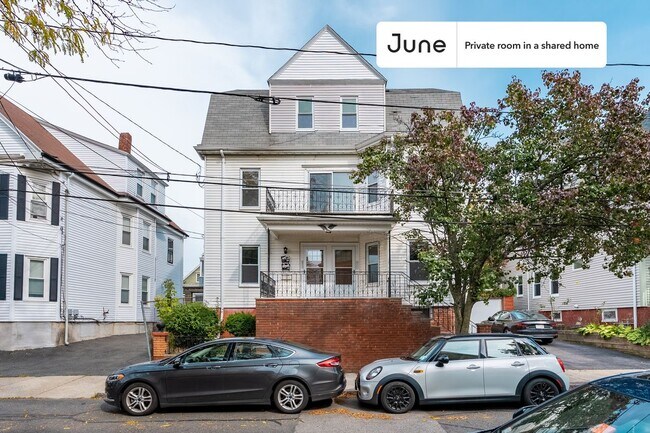 Building Photo - Room in Shared 4 bed/1 bath home