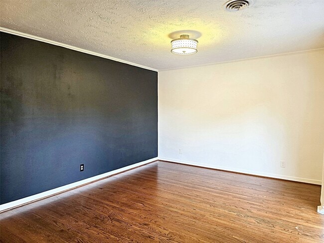 Building Photo - 4414 Gardendale Dr