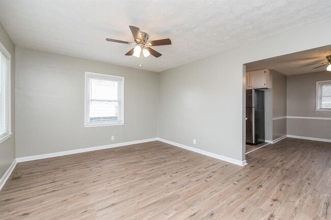 Building Photo - Spacious 4-Bedroom, 2-Bath Home with Garage, Side Parking & Private Backyard