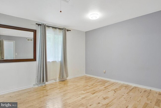 Building Photo - 6162 40 Winks Way