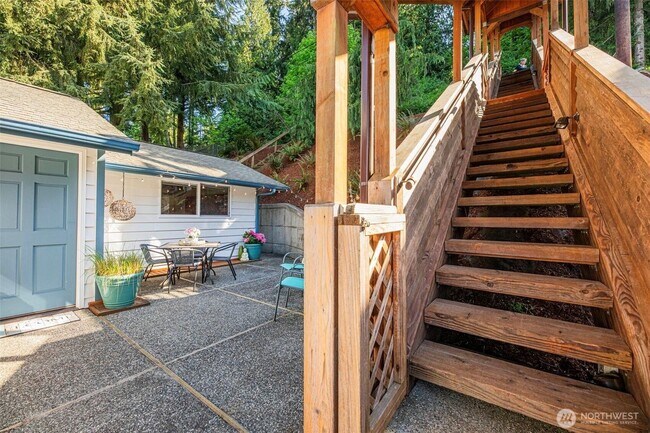 Building Photo - 6917 Olive Ave