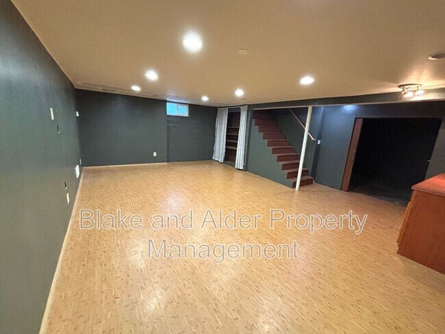 Building Photo - 7336 N Central St