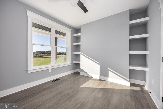 Building Photo - 5692 King Stuart Dr