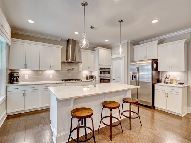 Building Photo - Charming 4 Bedroom Cottage Available in Ogden, NC