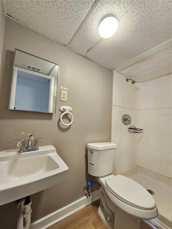 Building Photo - 5706 Dr M.L.K. Jr St N