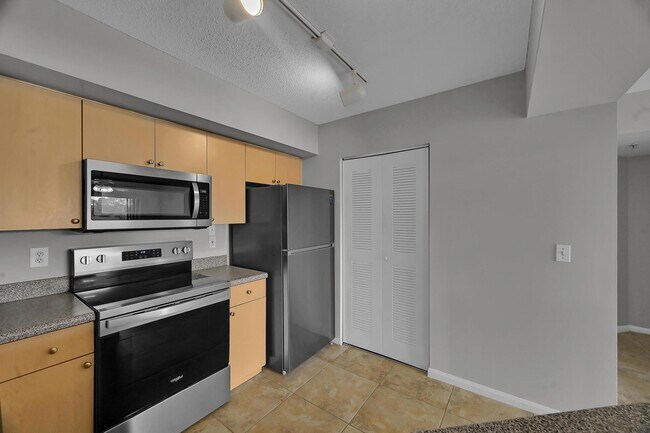 Building Photo - 3638 NW Mediterranean Ln