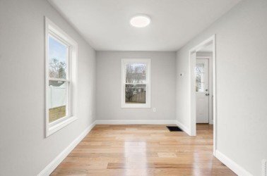 Building Photo - 98 Uncatena Ave