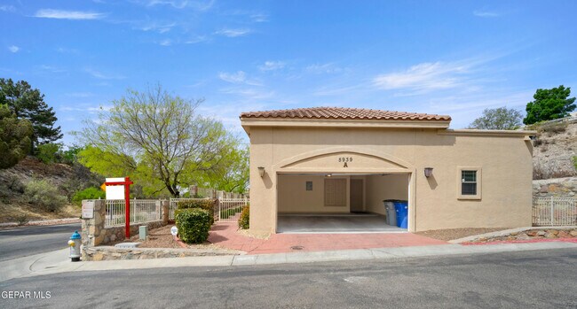Building Photo - 5939 Bandolero Dr