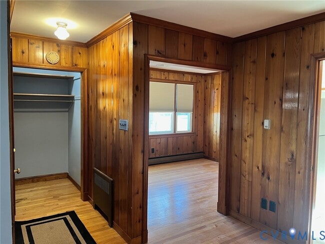 Building Photo - 10894 Tiller Rd