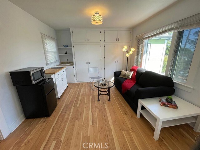 Building Photo - 274 Cliff Dr