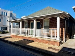 Building Photo - 83 E 17th St