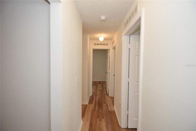 Building Photo - 14 Ryley Ln