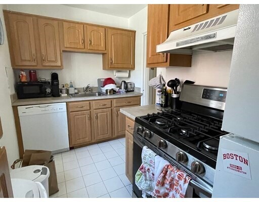 Building Photo - 79 Sutherland Rd