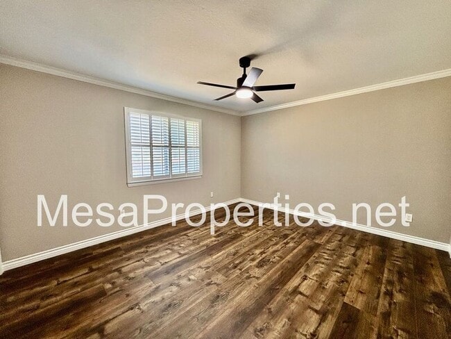 Building Photo - 7891 Corona Ave