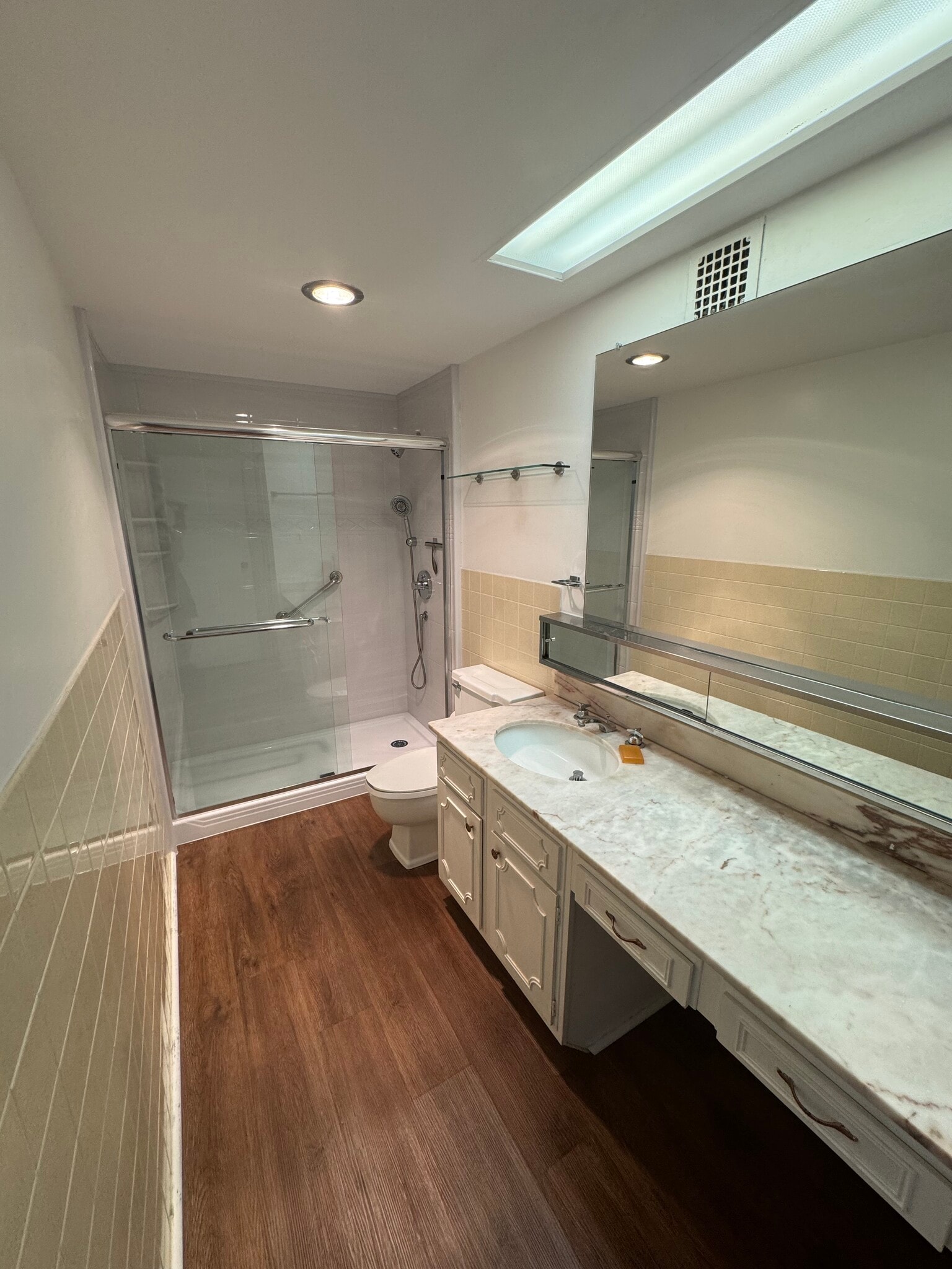 Building Photo - 4401 Roland Ave