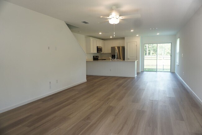 Building Photo - 6095 Falcon Gate Ln