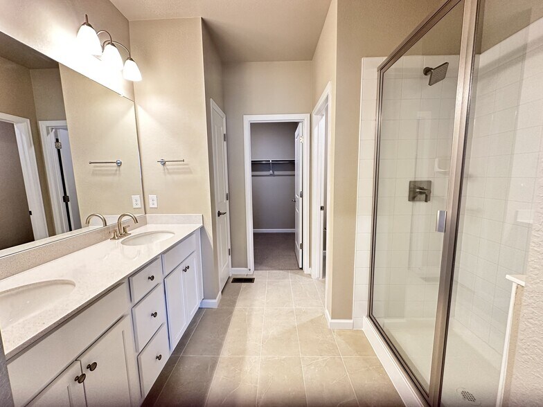 Building Photo - 6800 Merseyside Ln