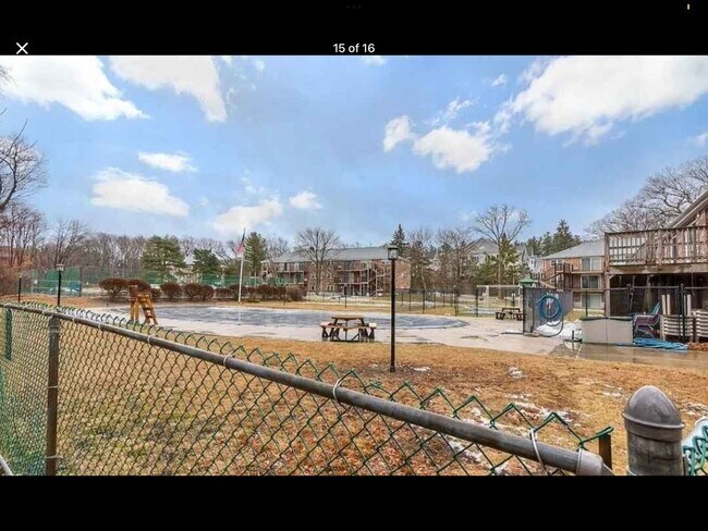 Building Photo - Spacious 3BR Condo in North Andover