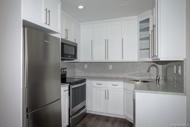 Building Photo - 105 Lincoln Ave