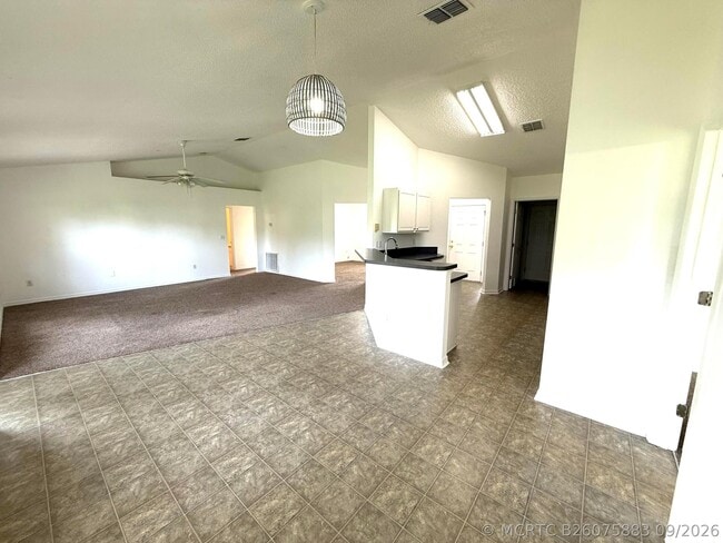 Building Photo - 324 Seaside Terrace
