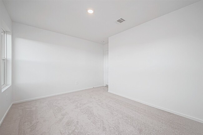 Building Photo - 719-719 Falling Cave Dr