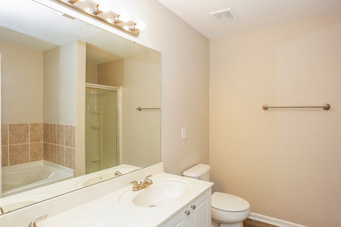 Building Photo - 5027 Patricia Ann Ln