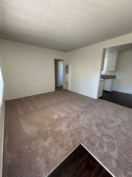 Interior Photo - 111-115 E. Beach Ave.