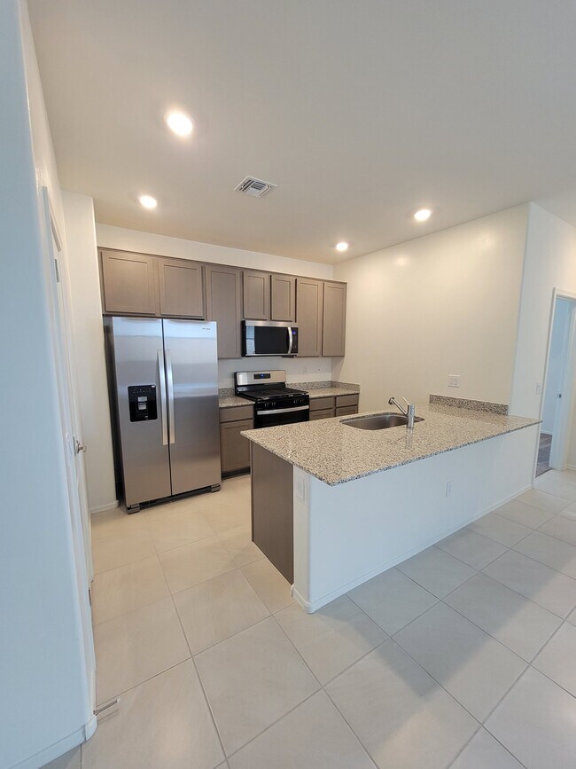 Building Photo - 15257 N Desert Lilac Ln