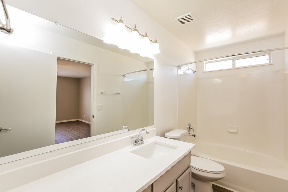 Building Photo - 523 N Bailey Cir