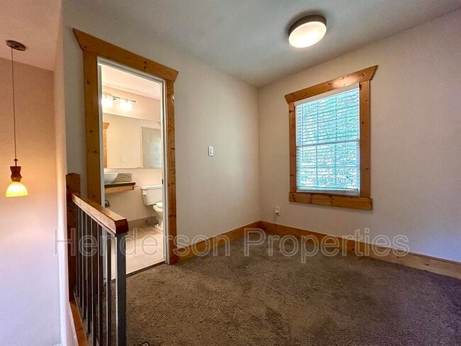 Building Photo - 634 Chipley Ave