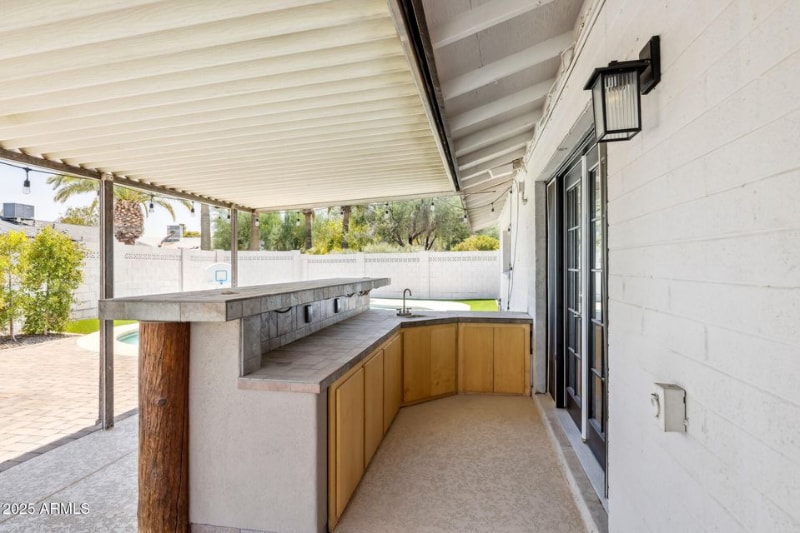 Building Photo - 4613 S Rita Ln