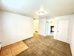 Building Photo - 173 S 900 W