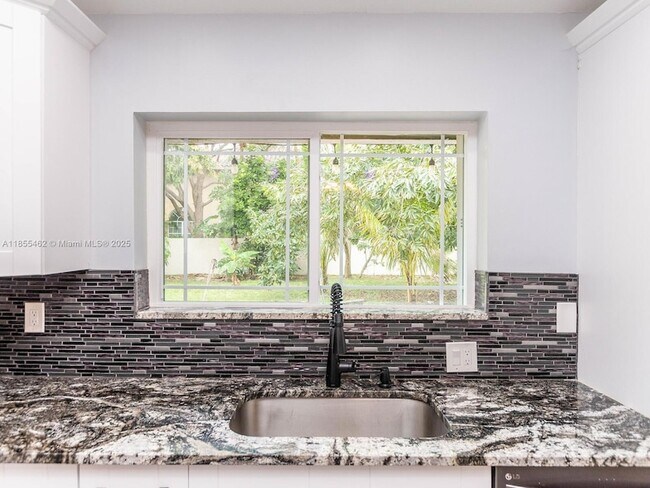 Building Photo - 9939 Majestic Way